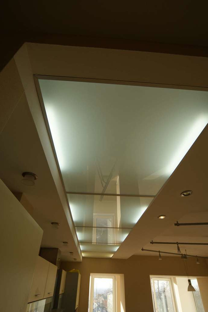 2_потолок полотно с подсветкой светильник стекло матовое --вид2